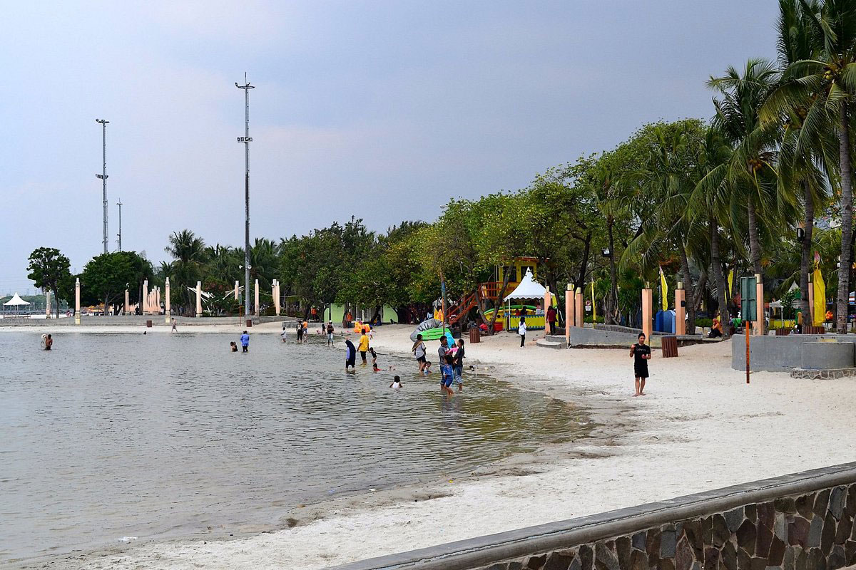 Pantai Ancol Jakarta